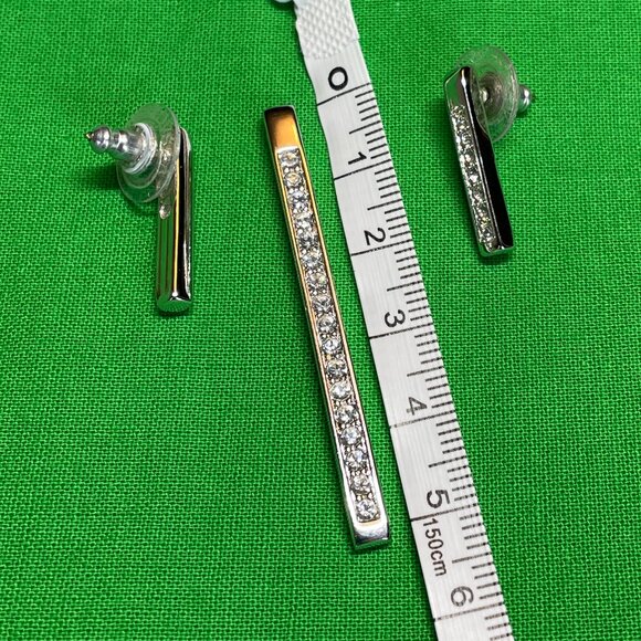 Swarovski Crystal Pendant & Earrings - Picture 4 of 4